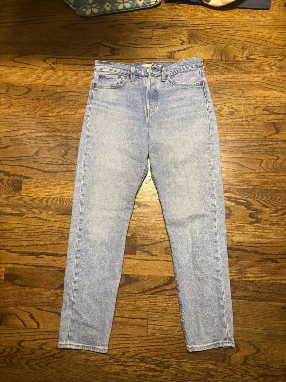 Levi’s wedgie Jean